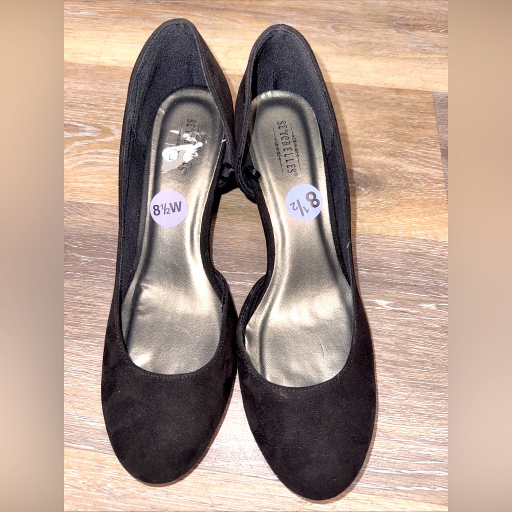 Seychelles Slip On Closed Toe 8.5W Solid Black Wedge Heel Suede